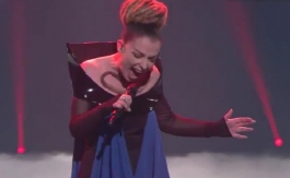 Rona Nishliu - Neskoningiausiai apsirengusi atlikėja Eurovizijos 2012 scenoje?